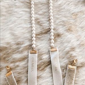 New glass pearls Chanel cream ribbon mask/sunglasses lanyard chain